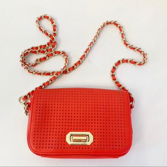 Banana Republic | Red Grid Pattern Crossbody bag - Picture 1 of 9